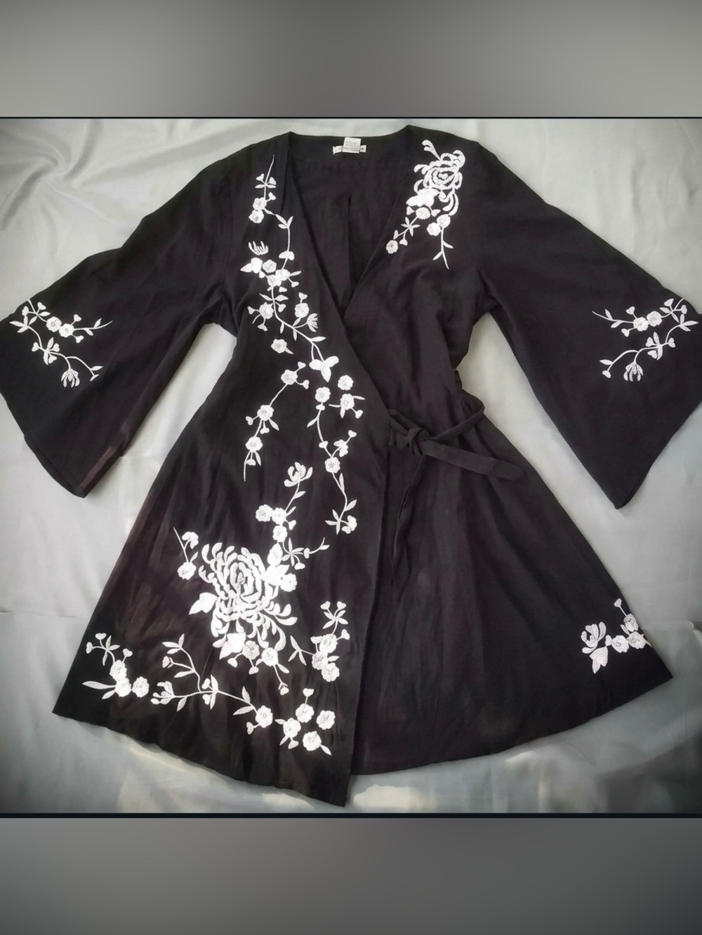 Beautiful Lucca Embroidered Boho Western Couture Cotton Wrap Kimono Dress SZ M